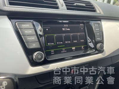 實車實價 里程保証 萊因鑑定 1.2T汽油渦輪 Combi旅行車 操控及安全兼具 省油省稅 大空間