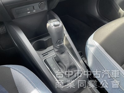 實車實價 里程保証 萊因鑑定 1.2T汽油渦輪 Combi旅行車 操控及安全兼具 省油省稅 大空間