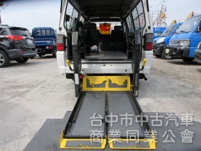 2010年得利卡 輪椅車