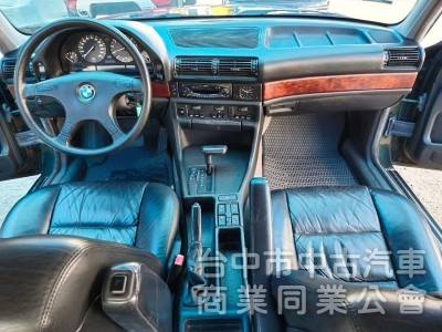 1989 BMW 730i 3.0 E32 經典藏綠