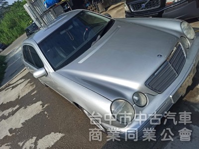 1999 Mercedes-Benz E240 2.0 W210