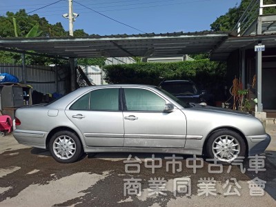 1999 Mercedes-Benz E240 2.0 W210
