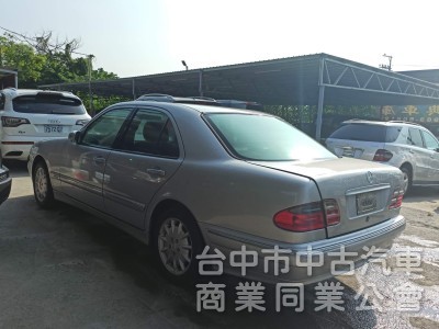 1999 Mercedes-Benz E240 2.0 W210