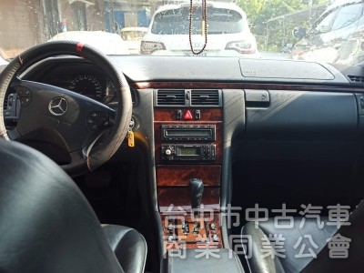1999 Mercedes-Benz E240 2.0 W210