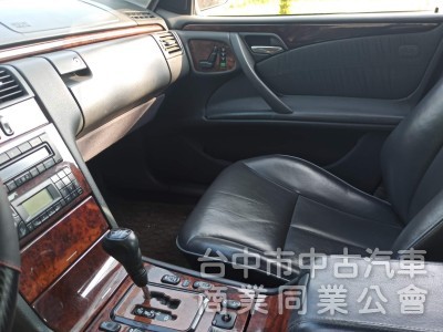 1999 Mercedes-Benz E240 2.0 W210