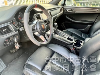 2015年 porsche  Mac an  2.0