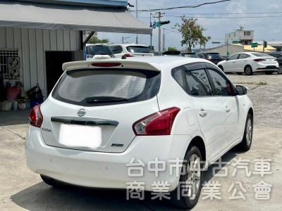 2013年 Nissan tiida 1.6 免鑰匙 摸門  定速  影音   