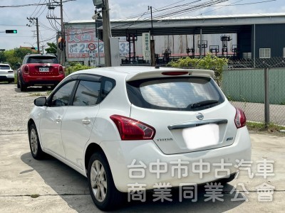 2013年 Nissan tiida 1.6 免鑰匙 摸門  定速  影音   