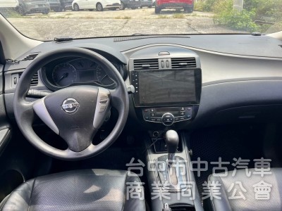 2013年 Nissan tiida 1.6 免鑰匙 摸門  定速  影音   