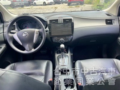 2013年 Nissan tiida 1.6 免鑰匙 摸門  定速  影音   