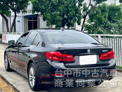 2019年 BMW 520i  5AT 自動跟車系統  盲點偵測  