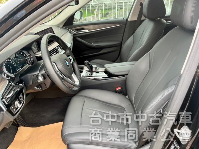 2019年 BMW 520i  5AT 自動跟車系統  盲點偵測  