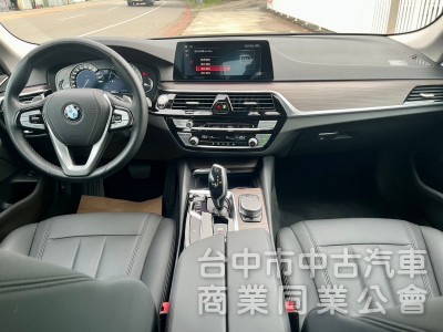 2019年 BMW 520i  5AT 自動跟車系統  盲點偵測  