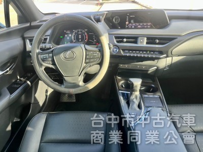 2021年 Lexus  ux 2.0 Acc跟車系統 