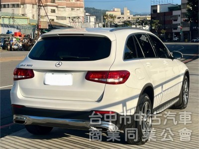 2016年  Benz  GLC300  2.0 