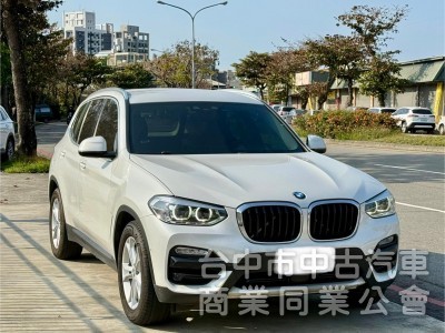 ikey 摸們  acc定速跟車系統  車側盲點 車道偏移 電尾門  電動椅 
