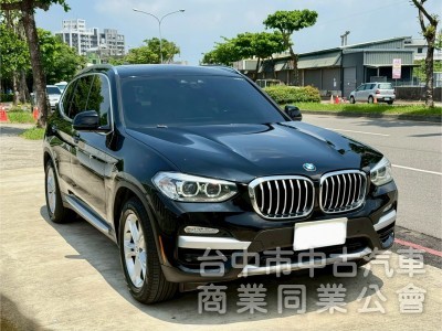 ikey 摸們  定速 全景天窗 電尾門 電動椅  方向盤加熱  車側盲點 車道偏移 電尾門  電動椅 