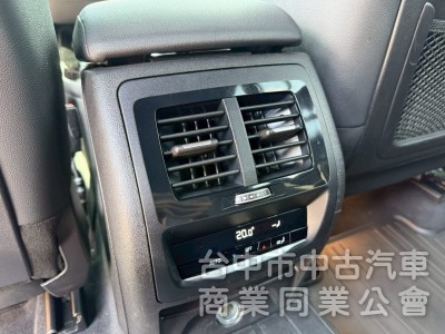 ikey 摸們  定速 全景天窗 電尾門 電動椅  方向盤加熱  車側盲點 車道偏移 電尾門  電動椅 