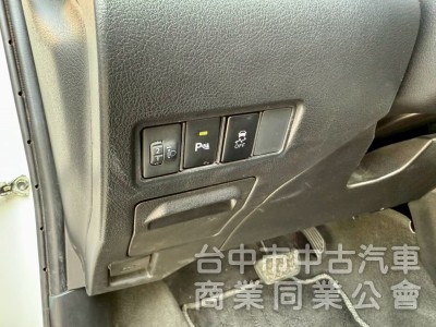 實跑6萬公里 無重大事故  非營業車 非泡水車 