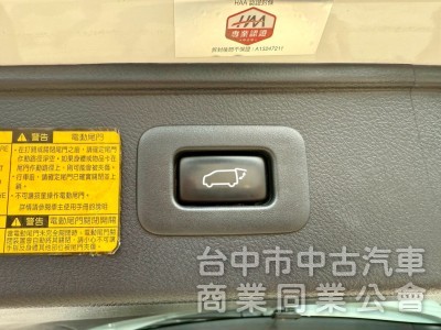 認證車  ikey  摸門  定速  電滑門電動椅冷熱通風 JBL音響   影音系統  4WD 電動椅  電動尾門  