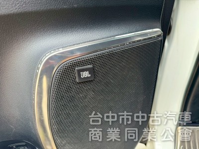 認證車  ikey  摸門  定速  電滑門電動椅冷熱通風 JBL音響   影音系統  4WD 電動椅  電動尾門  