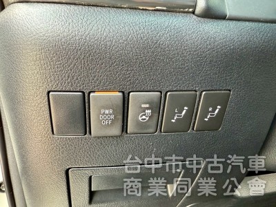 認證車  ikey  摸門  定速  電滑門電動椅冷熱通風 JBL音響   影音系統  4WD 電動椅  電動尾門  