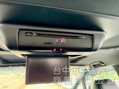 認證車  ikey  摸門  定速  電滑門電動椅冷熱通風 JBL音響   影音系統  4WD 電動椅  電動尾門  