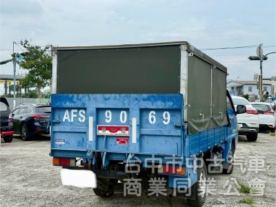 只跑5萬公里 里程保證  車況佳 無重大事故 泡水  