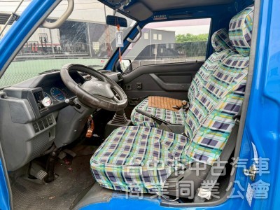 只跑5萬公里 里程保證  車況佳 無重大事故 泡水  