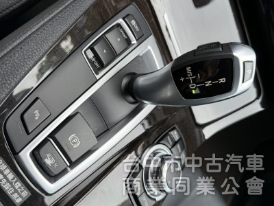 實跑16萬里  鍊條更換  ikey    定速   影音系統    天窗  電動椅  電尾門 