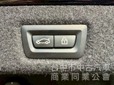 530i M-SPORT 小改款  ikey  摸門  5AU跟車 盲點  車道置中   電動椅  電動尾  HK音響 