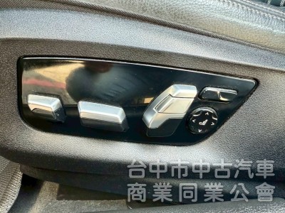 530i M-SPORT 小改款  ikey  摸門  5AU跟車 盲點  車道置中   電動椅  電動尾  HK音響 