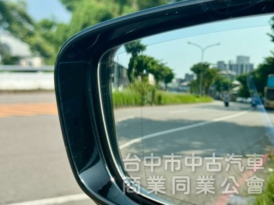 530i M-SPORT 小改款  ikey  摸門  5AU跟車 盲點  車道置中   電動椅  電動尾  HK音響 