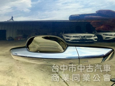 25T R-SPORT 內外套件  馬力250匹  ikey  摸門  定速   影音系統   