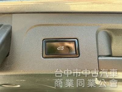   ikey  摸門  定速   三區恆溫 影音系統 電動椅 電尾門  