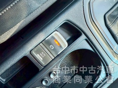   ikey  摸門  定速   三區恆溫 影音系統 電動椅 電尾門  