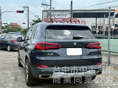   ikey  摸門  5au跟車定速   hk音響  影音系統   盲點 抬頭 電動椅 