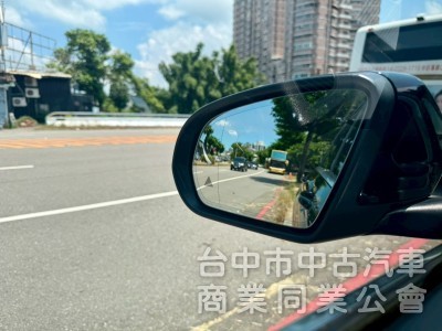 ikey  摸門  定速 盲點偵測  安卓機 電動椅 全景天窗 電尾門  