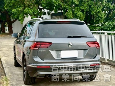 ikey  摸門  acc定速跟車  車道維持  360環景系統    電動椅  後做出風口  電尾門 