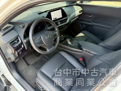ikey  摸門  acc跟車定速  防撞輔助   盲點偵測  360環景 電動椅 