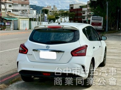 I-TIIDA 1.6 五門掀背 配備 ikey  摸門  定速   盲點偵測  影音系統