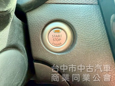 I-TIIDA 1.6 五門掀背 配備 ikey  摸門  定速   盲點偵測  影音系統