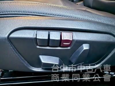 BMW 218D 五人座 柴油引擎 配備: ikey 摸門 定速 電動椅 倒車影像  後座出風口  