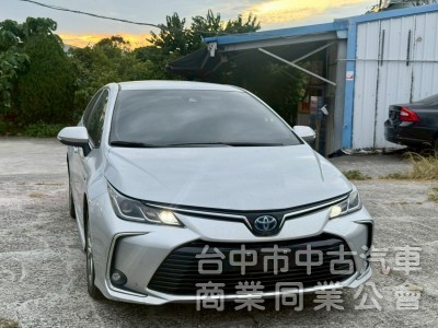 ALTIS 油電  配備 ikey 摸門  ACC跟車 摸門 盲點 車道偏移 恆溫 防滑 