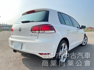 2010年 Volkswagen MK6 GOLF 2.0 TDI 美車原鈑件 低里程