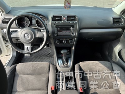 2010年 Volkswagen MK6 GOLF 2.0 TDI 美車原鈑件 低里程