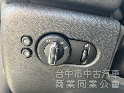 2017年2018年式 汎德總代理 MINI F56 HATCH Cooper 1.5 3D 一手美車 原鈑件 超低里程