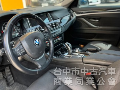 2012-BMW-528I-灰色