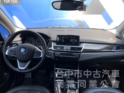 2015-BMW-218D-白