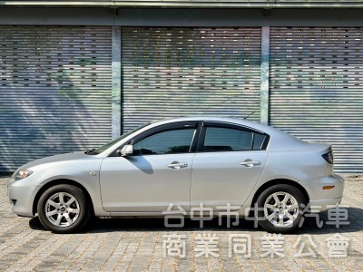 2009．Mazda．Mazda3 4D．銀色．第三方認證
